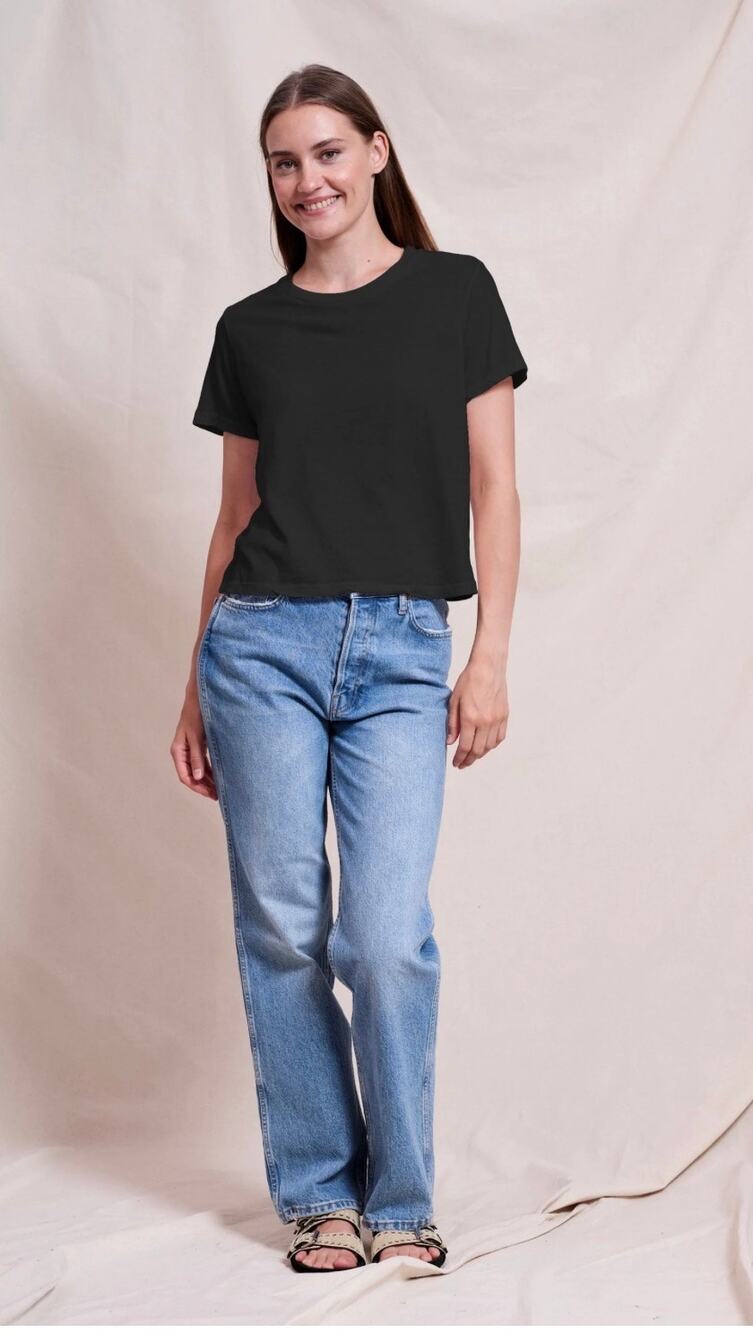 Sundry NWT Classic Elevated Essential Minimalist Black Tee Tencel Pima Cotton